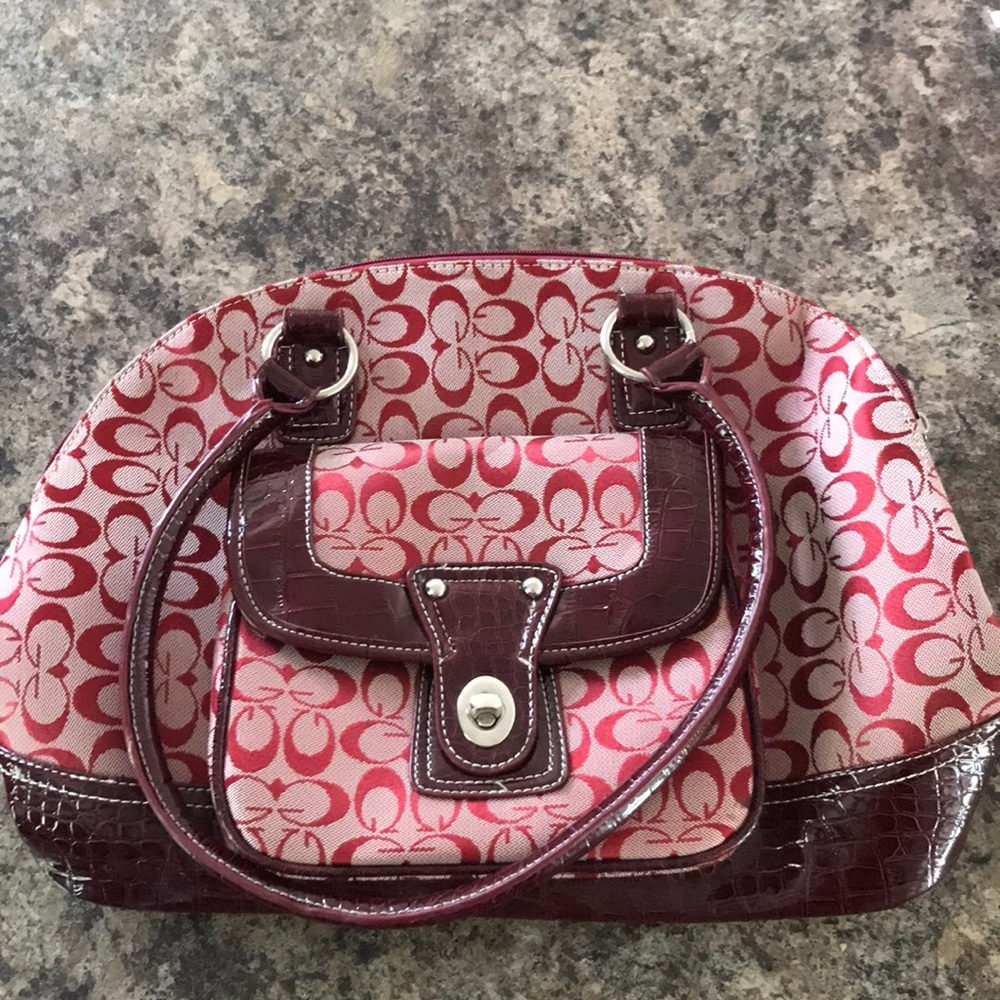 Red G by Guess bag